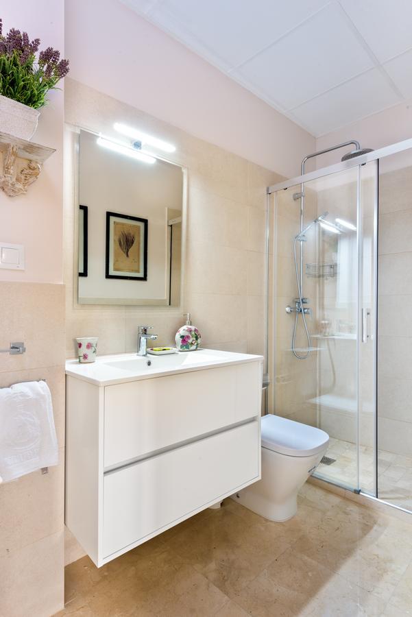 Genteel Home San Isidoro Sevilla Bagian luar foto